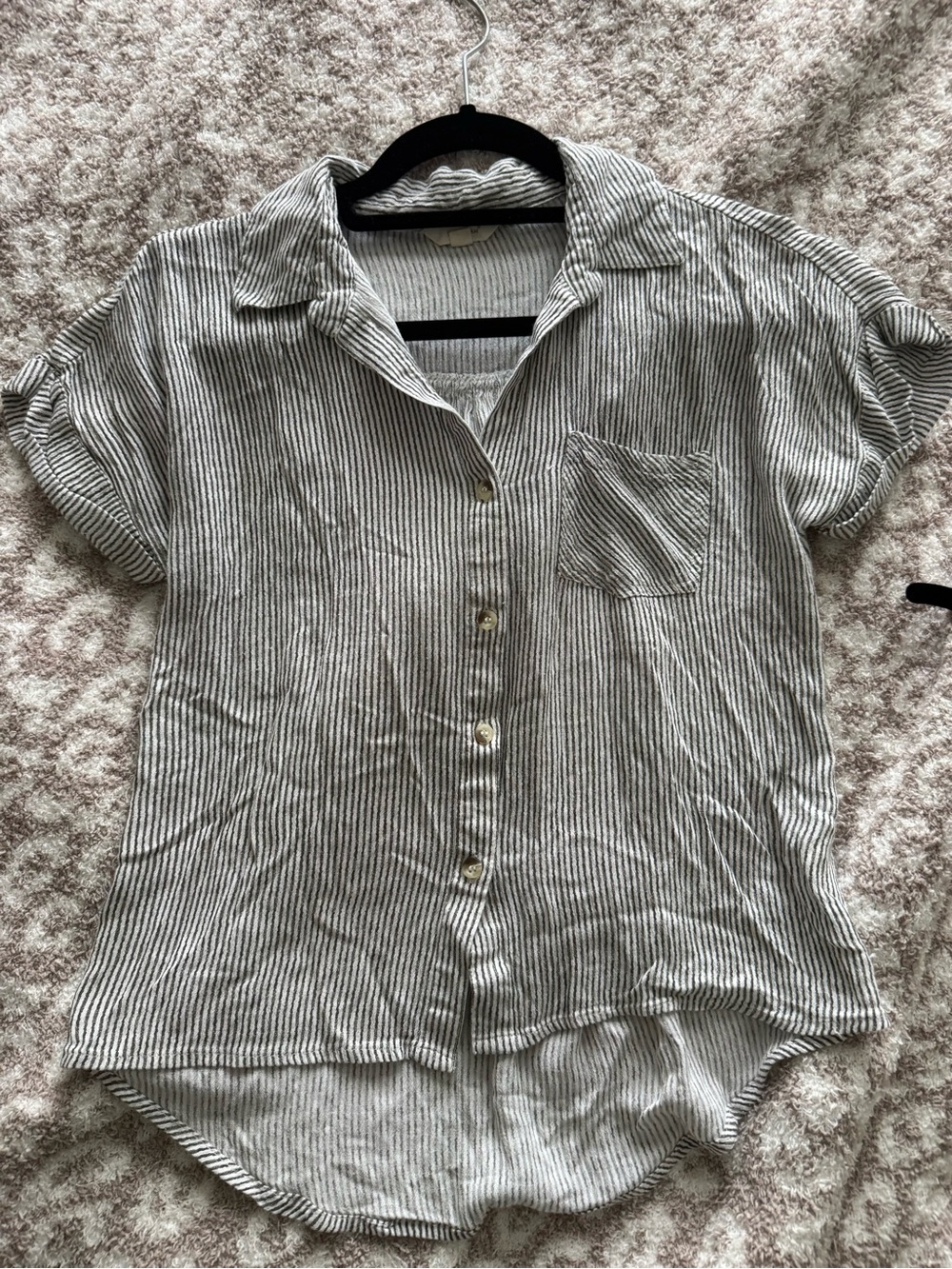Striped Short-Sleeve Button-Down Shirt - Gray/White